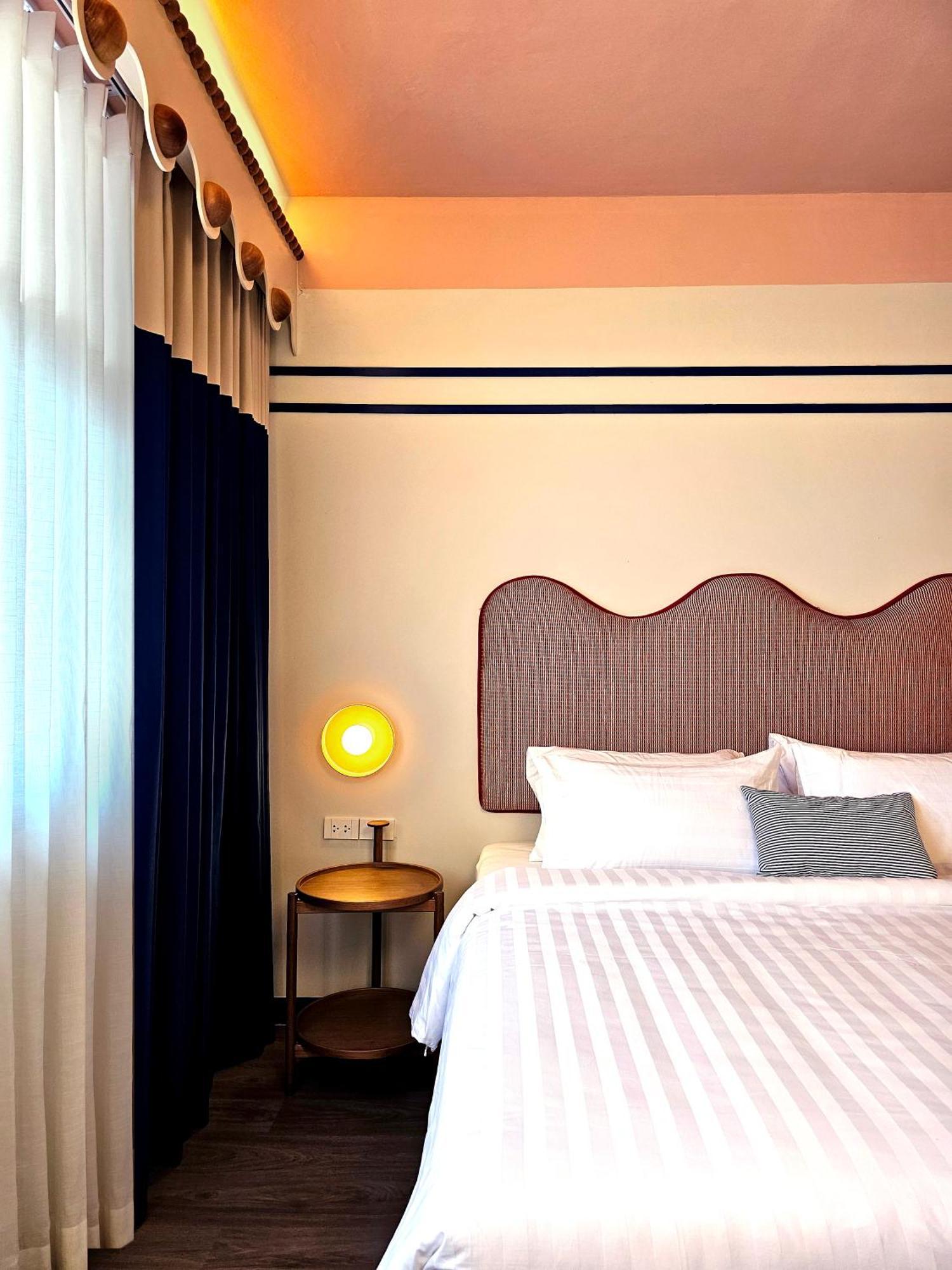 Blu Dock Restel Bangkok Exterior photo